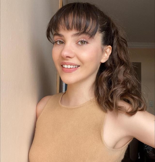 Aslı Bekiroğlu'nun Barış Akarsu Merhaba filminden ayrılmasıyla yerine Almila Ada getirildi