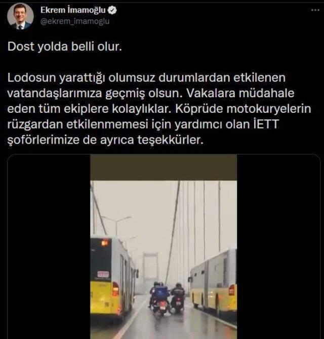 'Helal olsun' dedirten anlar! Şiddetli fırtınada metrobüsler motosikletli kuryelere siper oldu
