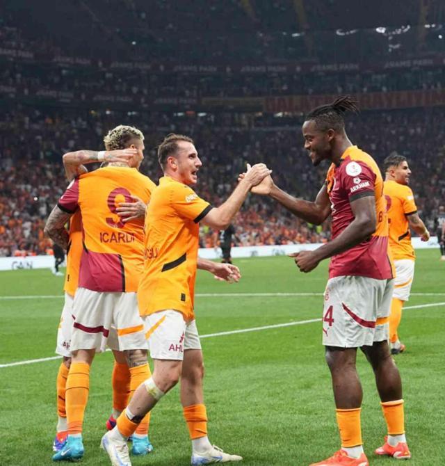 Galatasaray, sezonun açılış maçında Hatayspor'u 2-1 yendi