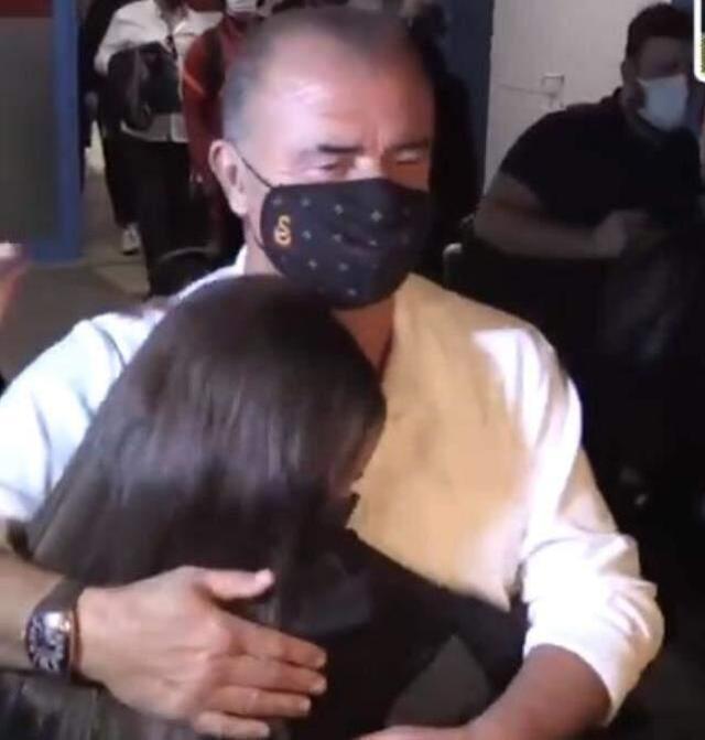 Fatih Terim, kendisini görmek için gözyaşı döken genç kızın isteğini kırmadı