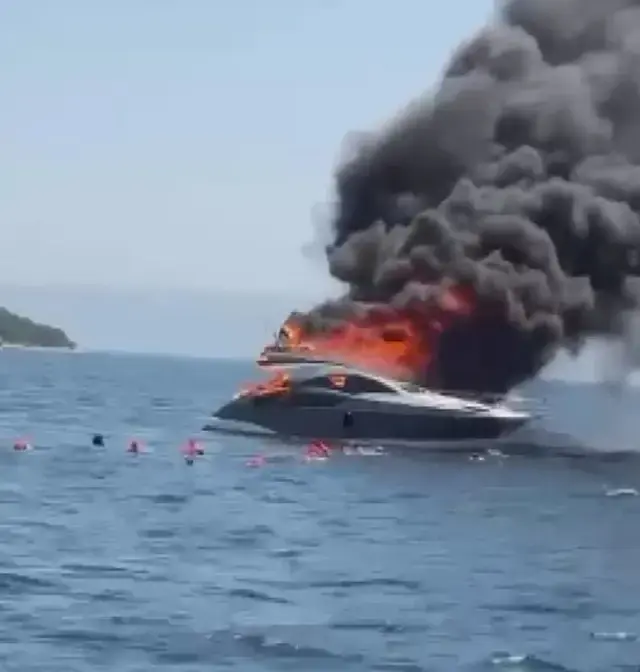 Kınalıada açıklarında can pazarı! 12 kişiyi taşıyan yat böyle yandı