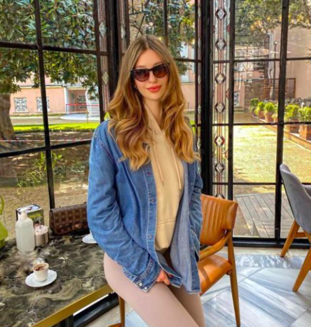 Hande Deniz Uluğ sevgilisi var mı? Miss Turkey Hande Deniz Uluğ evli mi?