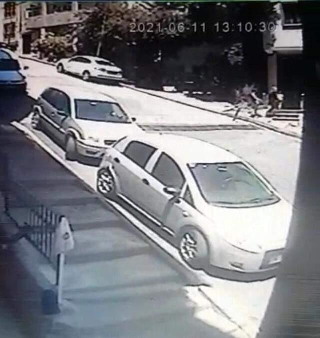 Karnının burnunda olmasına aldırmadı! Hamile kadın, minik çocuğun kumbarasını çaldı