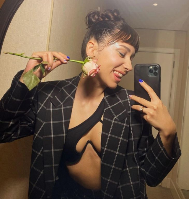 'T�rkiye'nin en seksi kad�n�' �mamo�lu meselesinde taraf�n� se�ti