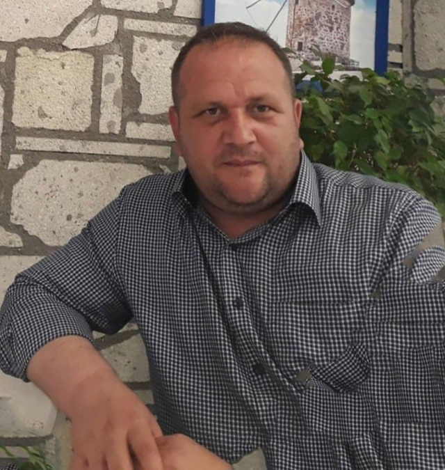Babası M.Ç.
