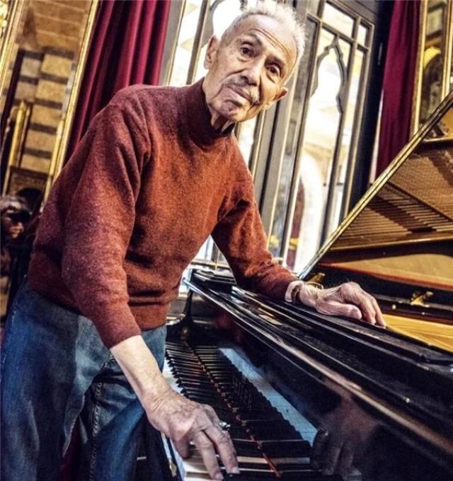 İlham Gencer Hastaneye Kaldırıldı