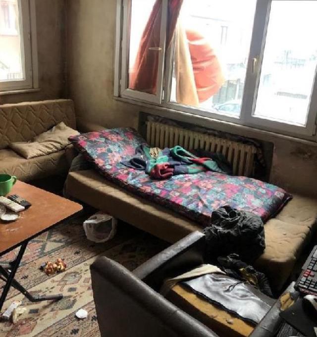 Siyanür içerek intihar eden 4 kardeşin yaşadığı eve hırsız girdi! Tek bir şey çalmış