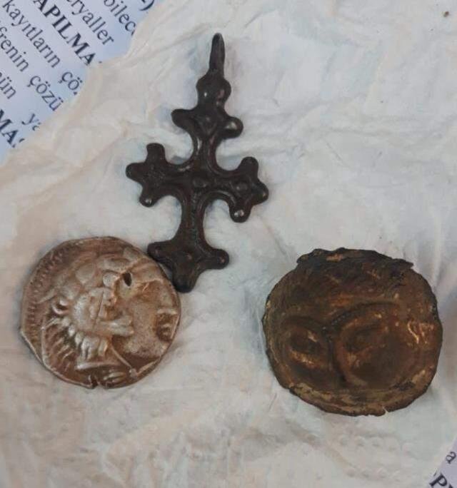 Son Dakika: Türkiye Cumhuriyeti'nde bir ilk! KOM tarafından yürütülen tarihi eser kaçakçılığı operasyonu başladı, 76 şüpheli yakalandı