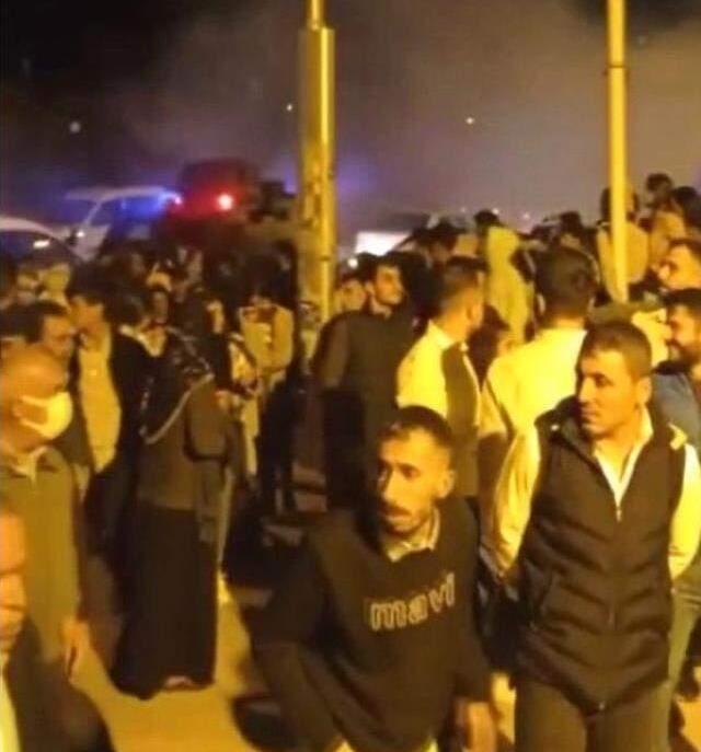 Düğünü yarıda kesen kavga! İki grup birbirine girdi, polis ekipleri biber gazı ile müdahale etti