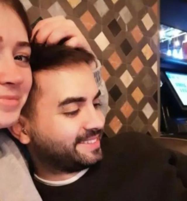 Kadir Ezildi sevgilisi kim? Kadir Ezildi sevgilisi Eda Özkoruculuklu kimdir? Eda Özkoruculuklu kaç yaşında, nereli? Eda Özkoruculuklu hayatı!