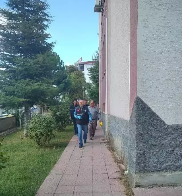 Çorum'da okulun 3.katından düşen lise öğrencisi ağır yaralandı