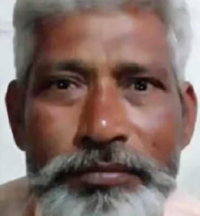 Kahvaltı için çayı erken hazırlamayan eşini kafasını keserek öldürdü