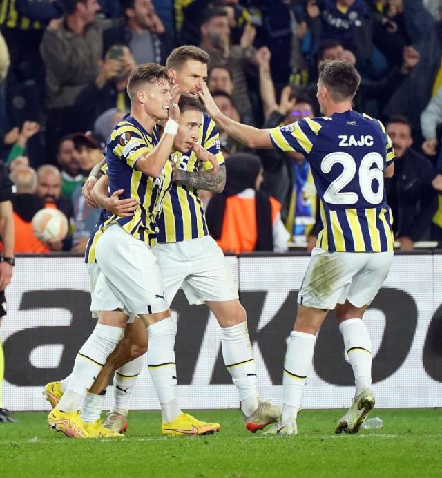 Kadıköy'de tarihi geri dönüş! Fenerbahçe, 3 farklı geri düştüğü maçta Rennes ile berabere kaldı
