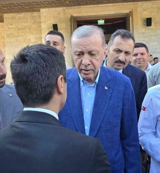 Cumhurbaşkanı Erdoğan bayram namazını Marmaris'te kıldı
