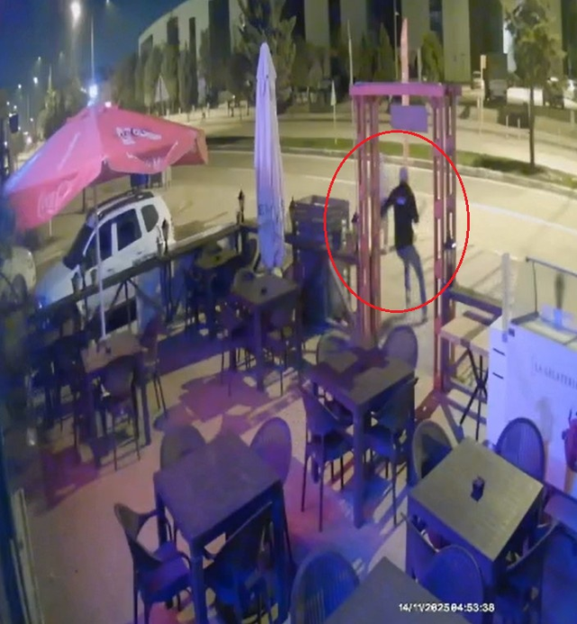 İşyerine defalarca giren hırsızı sopayla kovaladı: