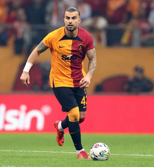 Galatasaray'ın yıldız futbolcusu Abdülkerim Bardakcı'nın bilinçli kart görmesi sonucu PFDK'ye sevki