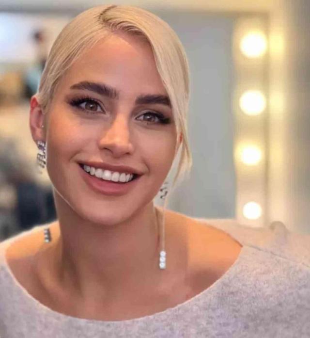 Büşra Pekin eski yeni hali! Çok değişti