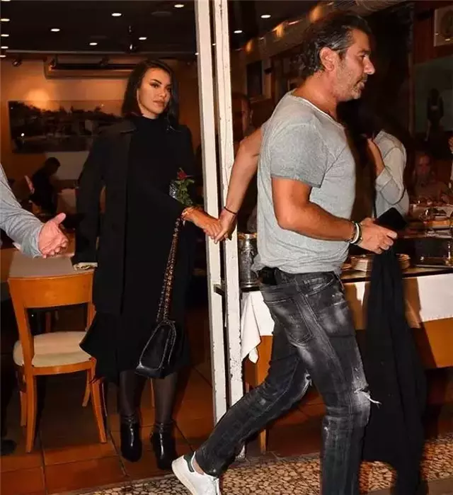 Oyuncu Tuvana Türkay, sevgilisi İzzet Antebi'nin ailesiyle tanıştı