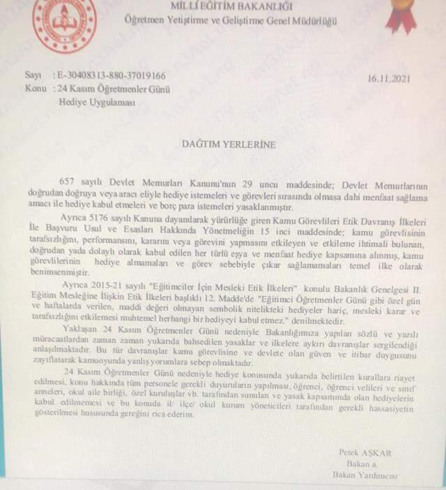 MEB'den öğretmenlere mesaj: 24 Kasım'da maddi değeri olmayan sembolik nitelikteki hediyeler dışında herhangi bir hediye kabul etmeyin