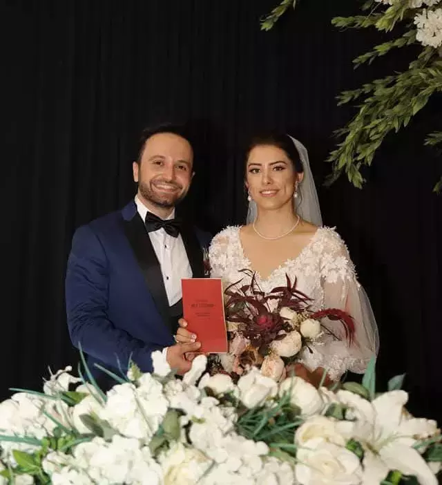 Kaza süsü vererek eşini ve çocuğunu öldüren doktor, cezaevinde intihar etti