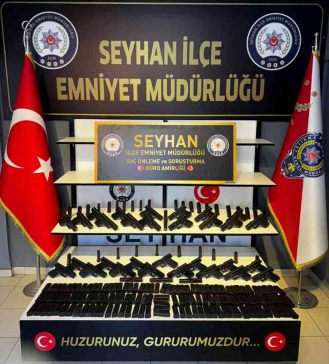 Evinde ruhsatsız 31 tabanca ele geçirilen şüpheliden 'Tanımadığım biri, emaneten bıraktı' savunması