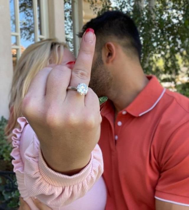 Britney Spears... BEBEK YOLDA!
