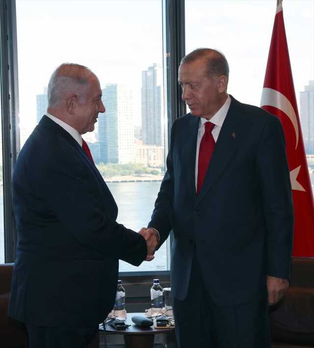 Erdoğan'la bir araya gelen Netanyahu'nun 'kravat' iltifatı, görüşmeye damga vurdu: İkili ilişkilerimizin geliştiğinin göstergesi