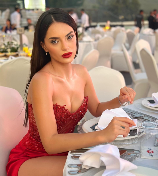 Sanat dünyasında mobbing tartışması! Mine Tugay'la başladı, iddialara büyüyor
