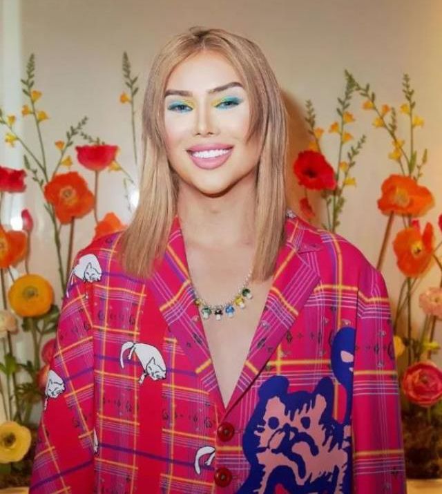 Estetik operasyonla kadın olan TikTok fenomeninin son isteğine hiç kimse inanamadı