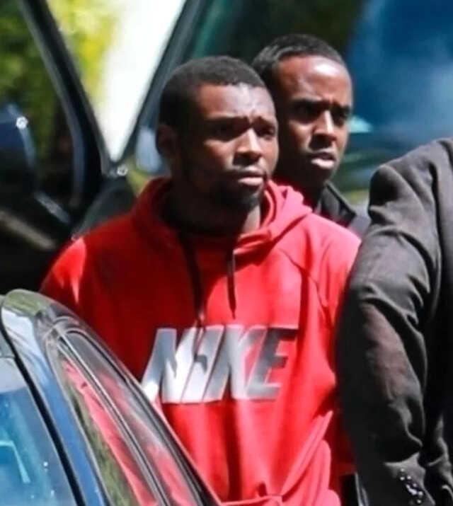 Rihanna'nın evine girerek evlilik teklifi eden saplantılı hayranı tutuklandı