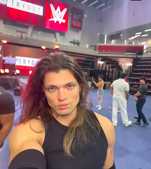 Kısmetse Olur yarışmacılığından ringe, WWE'ye davet edilen ilk Türk oldu