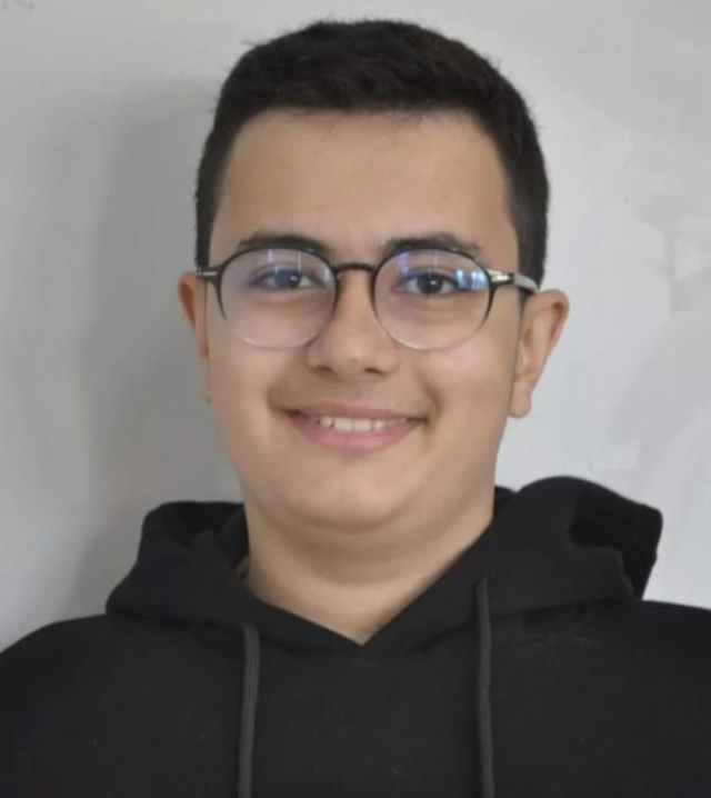 Oğlunun mezarı başında kalp krizi geçiren anne hayatını kaybetti