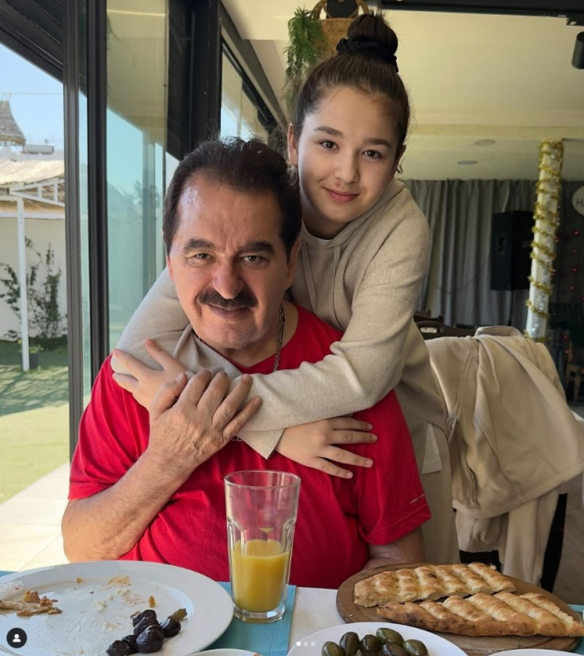 İbrahim Tatlıses ile kızı Elif Ada Bodrum'da hasret giderdi! Benzerlikleri görenleri şaşırttı