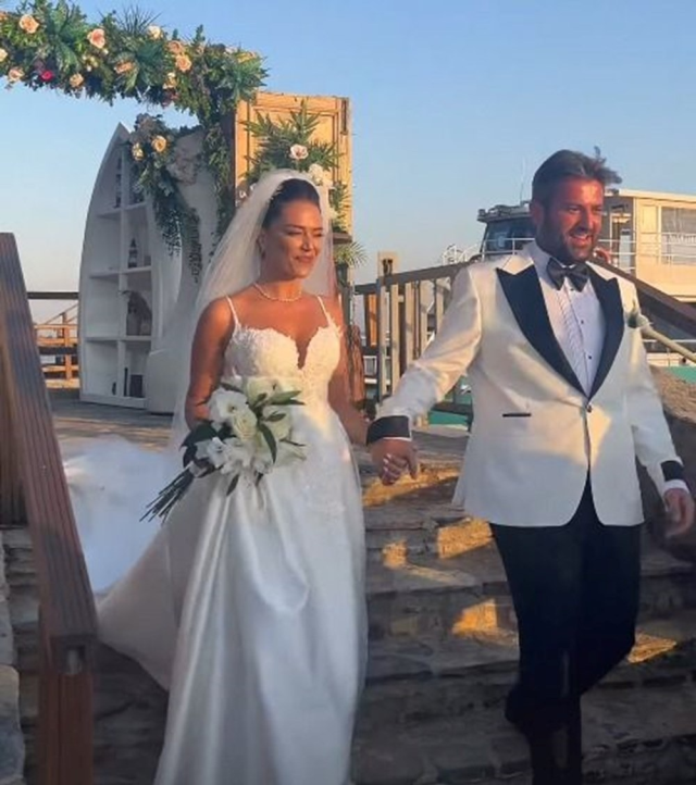 Küçük Sırlar'ın Arzu'su İpek Karapınar dünyaevine girdi