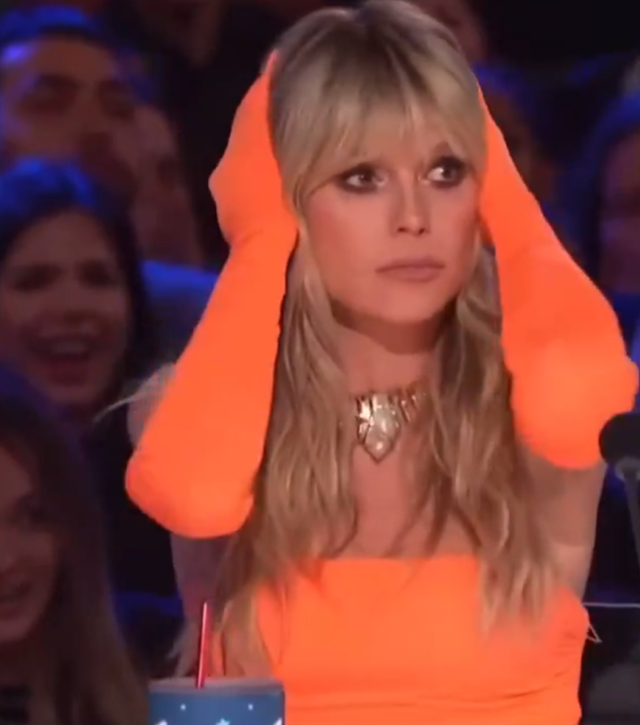 Yetenek yarışmasında yaşlı kadının dönüşümü izleyenlerin ağzını açık bıraktı