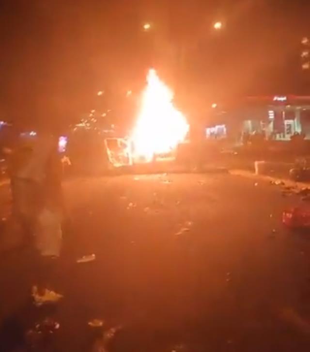 Panama'da akaryakıt fiyatlarını protesto eden yüzlerce kişi ülkeyi yangın yerine çevirdi