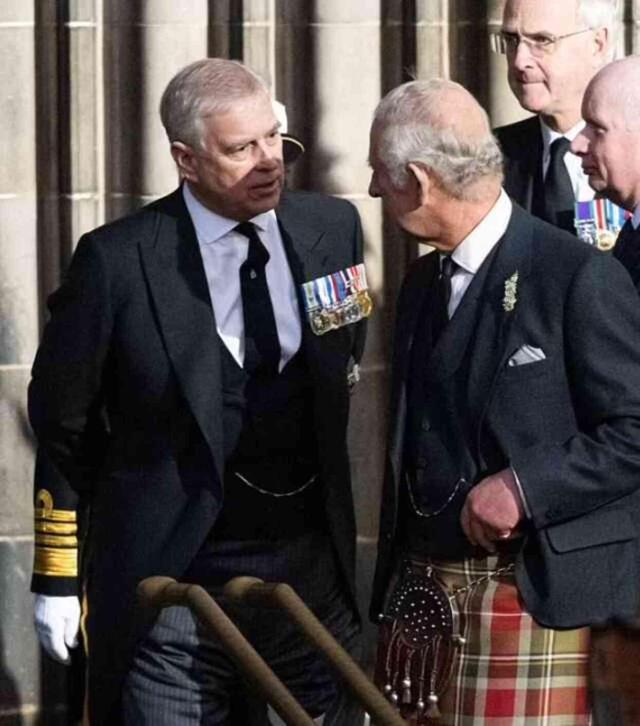 Epstein skandalı sonrası Prens Andrew, kraliyet locasından çıkarılacak ve unvanları elinden alınacak