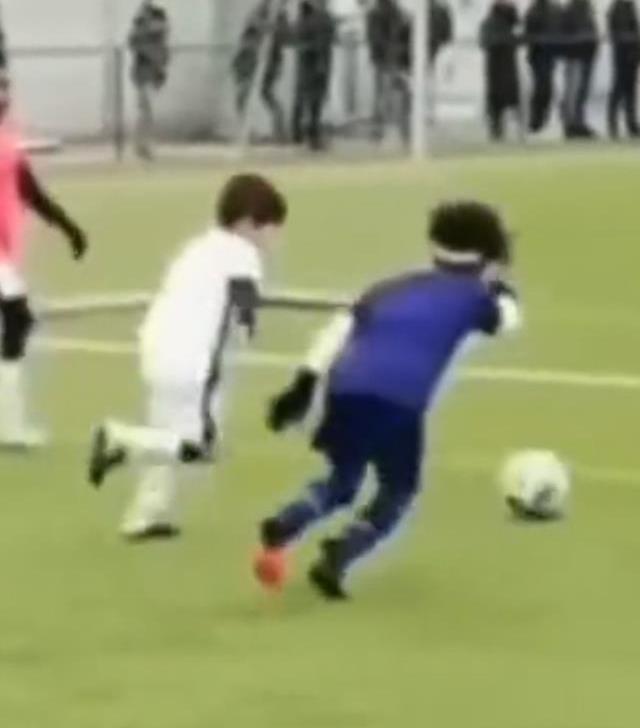 Babasının kim olduğunu tahmin etmesi çok kolay! Messi'nin oğlundan inanılmaz gol