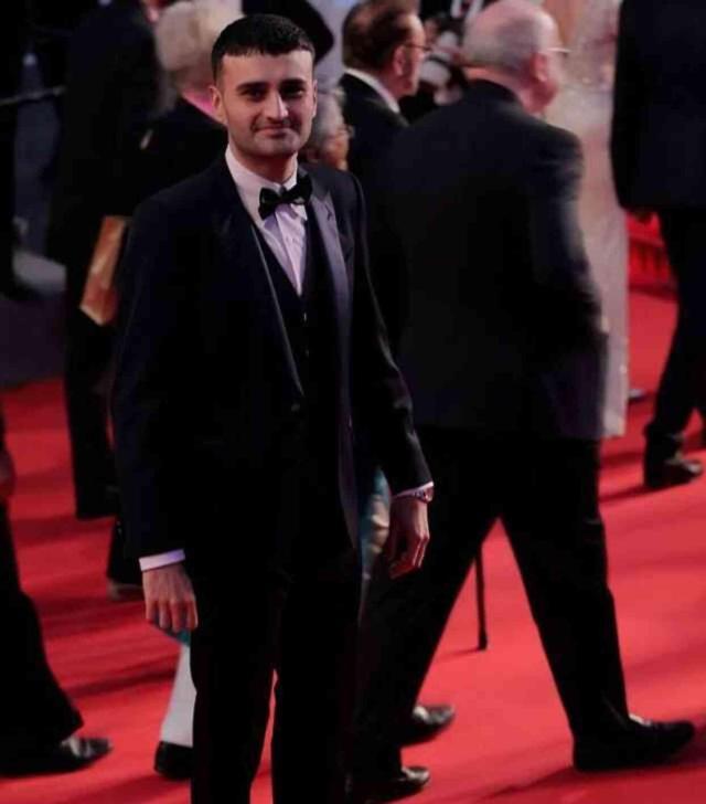 Cannes'a giden CZN Burak, hakkında yapılan yorumlara isyan etti