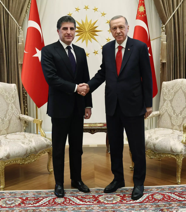 Irak Kürt Bölgesel Yönetimi Başkanı Neçirvan Barzani: PKK'nın fesih kararından memnunuz