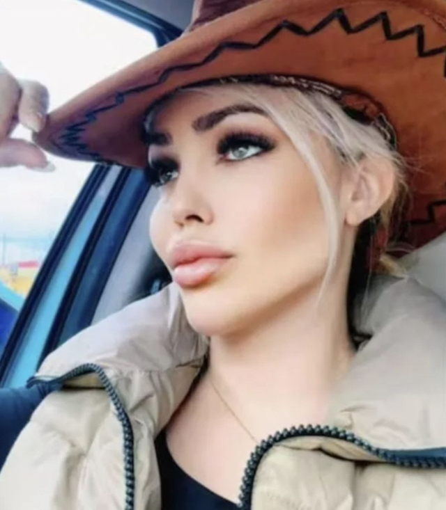 Icardi, 'Sürekli bana yazıyor' diyen modelin çıplak fotoğrafını paylaştı