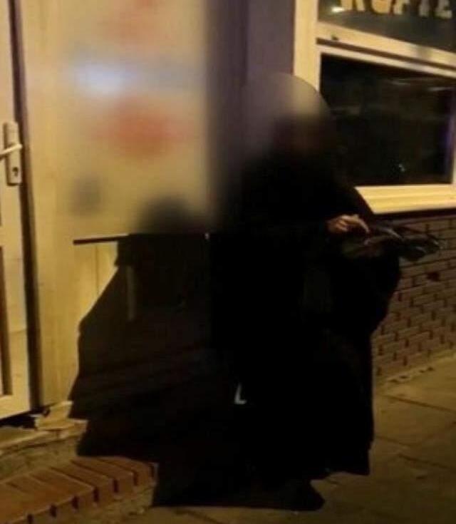 İğrenç görüntüler dehşete düşürmüştü! Kedi yiyen kadınla ilgili savcılık kararını verdi