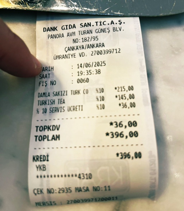 Ünlü AVM'de çay ve kahveye fahiş fiyat! Servis ücreti de aldılar