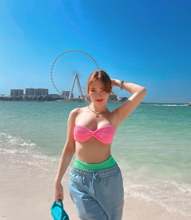 Danla Bilic Emirhan Topçu ile aşk mı yaşıyor? Futbolcunun annesinden tek kelimelik yanıt