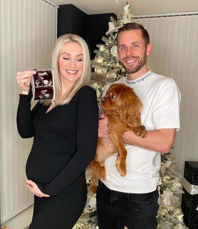 Çocuklara cinsel tacizde bulunduğu iddiasıyla yargılanan Evertonlı Sigurdsson'un eşi evi terk etti