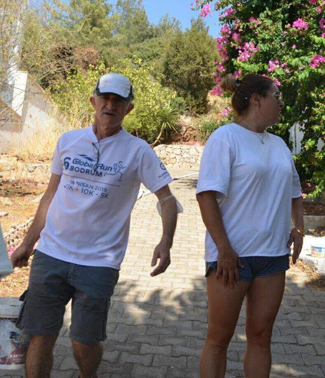 Bodrum'daki yangına müdahale sürüyor! Kova kova su taşıdılar