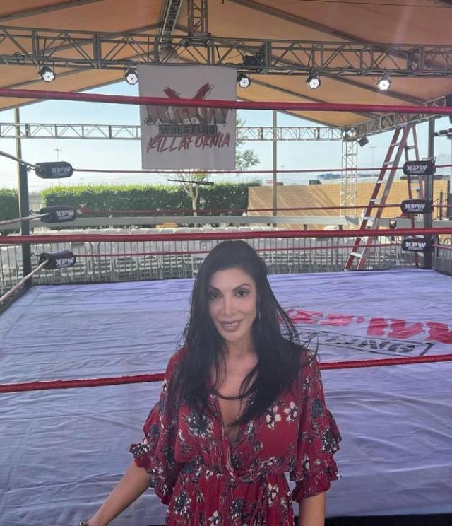 Bir günde 300 erkekle cinsel ilişkiye girerek rekor kıran kadının yeni işi hayretler içinde bıraktı