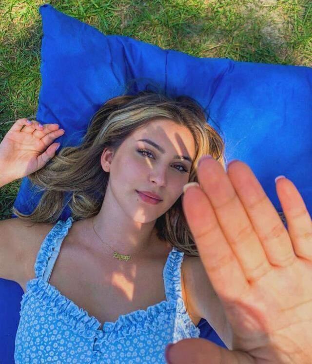 İclal Aydın'ın kızı Zeynep Lal Başbuğ 19 yaşına girdi! Güzelliği ile hayran bıraktı