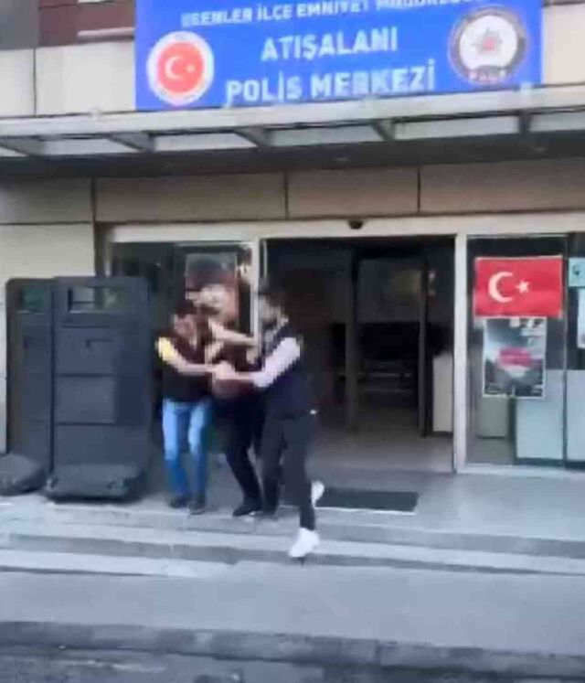 Mağazadaki patronu engelli kızı istismar etti! Olayı duyan yakınları iş yerini bastı