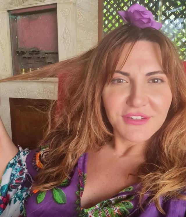 Ünlü sunucu Şule Zeybek'in bu halini hafızanızdan silin! Yıllar onu çok değiştirdi